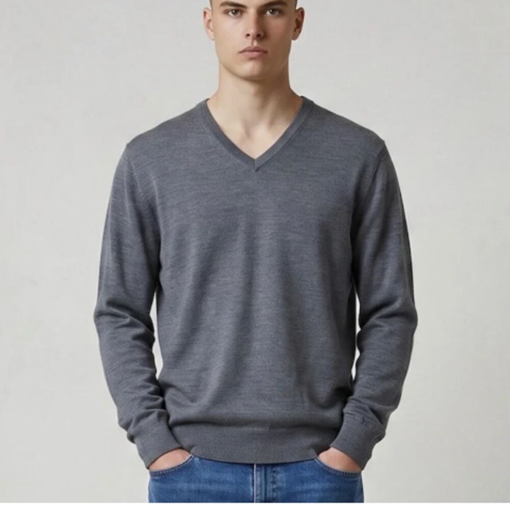 EUC Peter Millar Large Mens 100% Merino Wool V-neck Sweater Gray